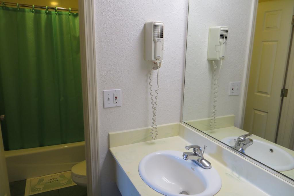 Capri Motel Redwood City Oda fotoğraf